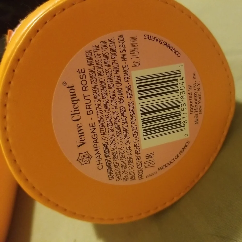 Veuve Clicquot Neoprene Champagne Bottle Jacket!